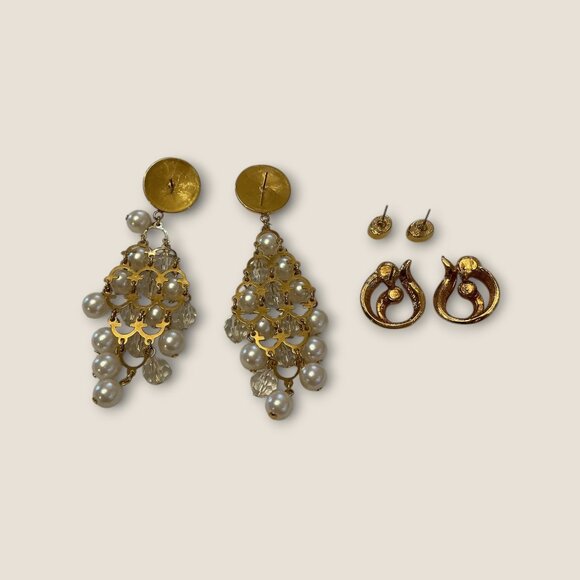 Avon Earrings Lot Of 3 Pearl Dangle & Purple Gem Studs Vintage Jewelry - Picture 3 of 3